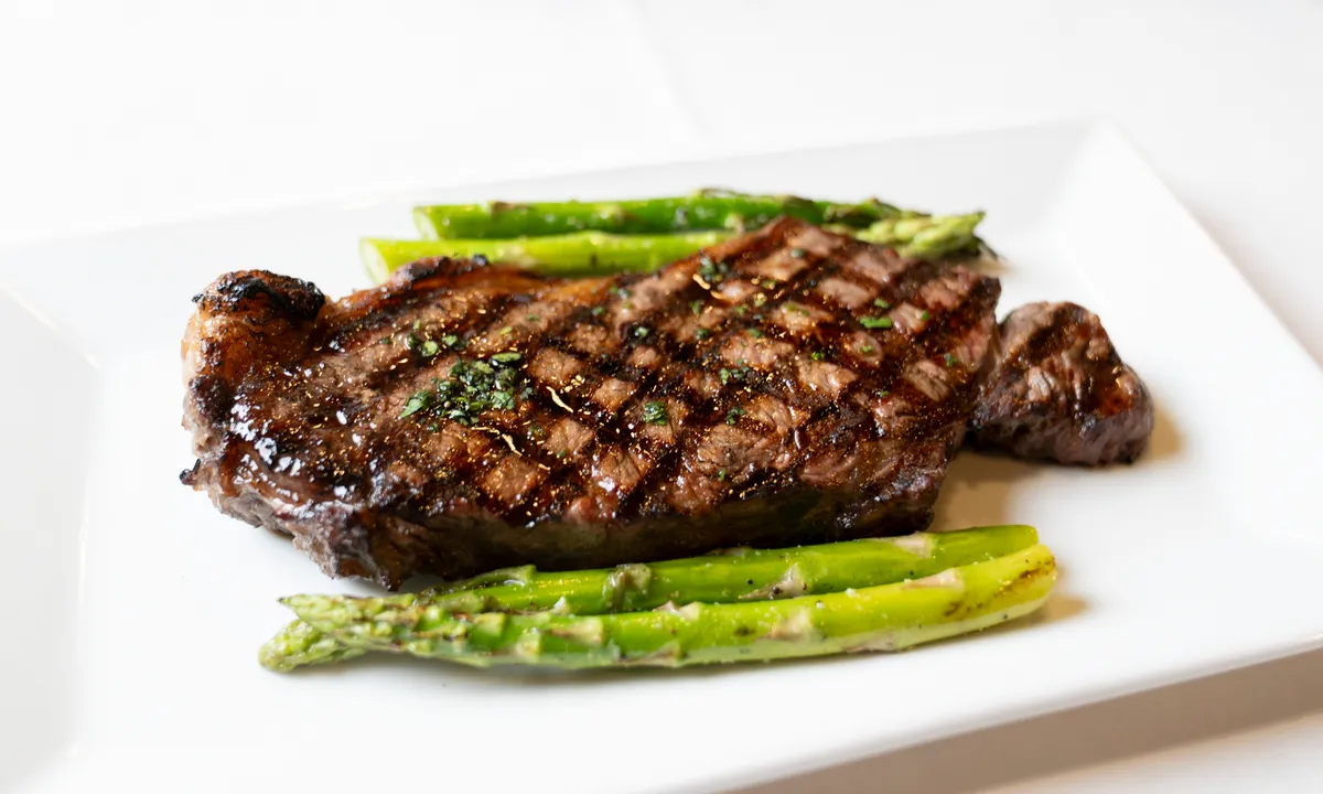 The Bear Club Restaurant in Reedley, CA (3)