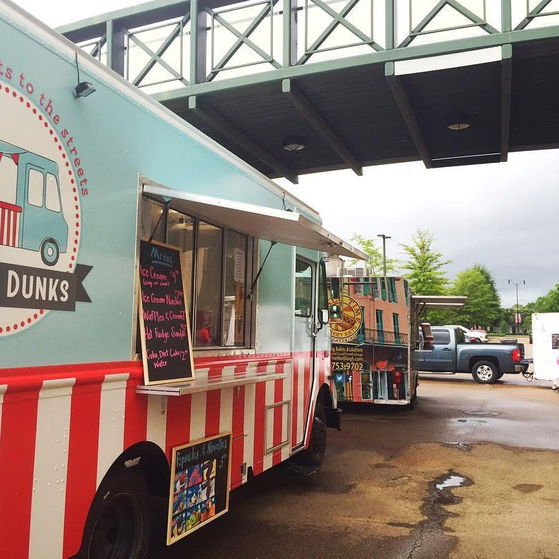 Chunky Dunks Ice Cream Truck in Eden, WI (2)