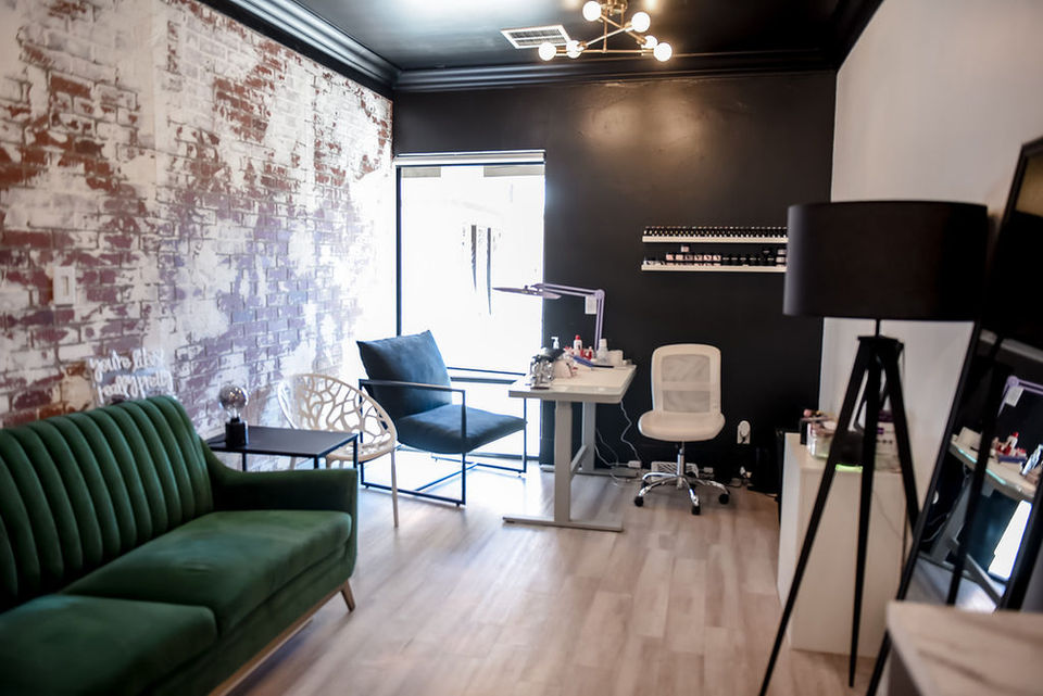 Wild Blush Premium Salon Suites in Canyon Lake, CA (5)