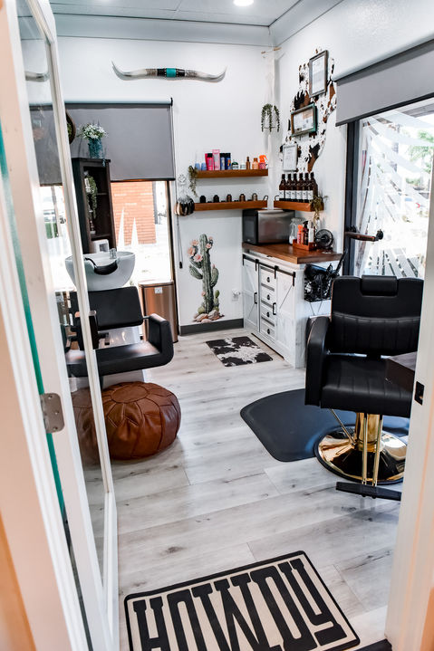 Wild Blush Premium Salon Suites in Canyon Lake, CA (6)