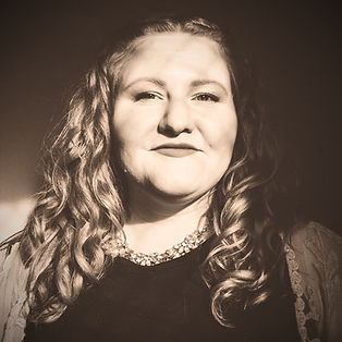 Megan Bailey | Holistic Curl Specialist, Reiki Practitioner, Tarot Reader in Petaluma, CA (6)