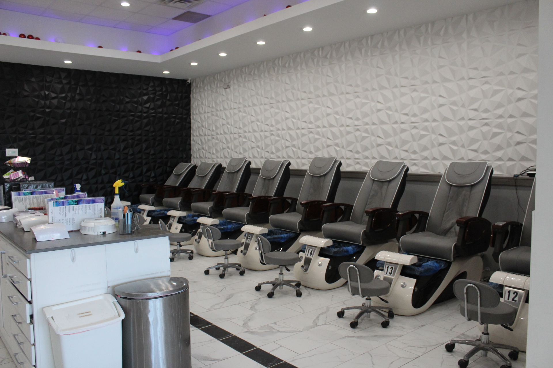 Eva 's nail spa in Lorain, OH (3)