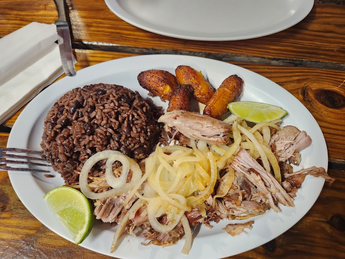 La Niña Restaurant in Marathon, FL (2)