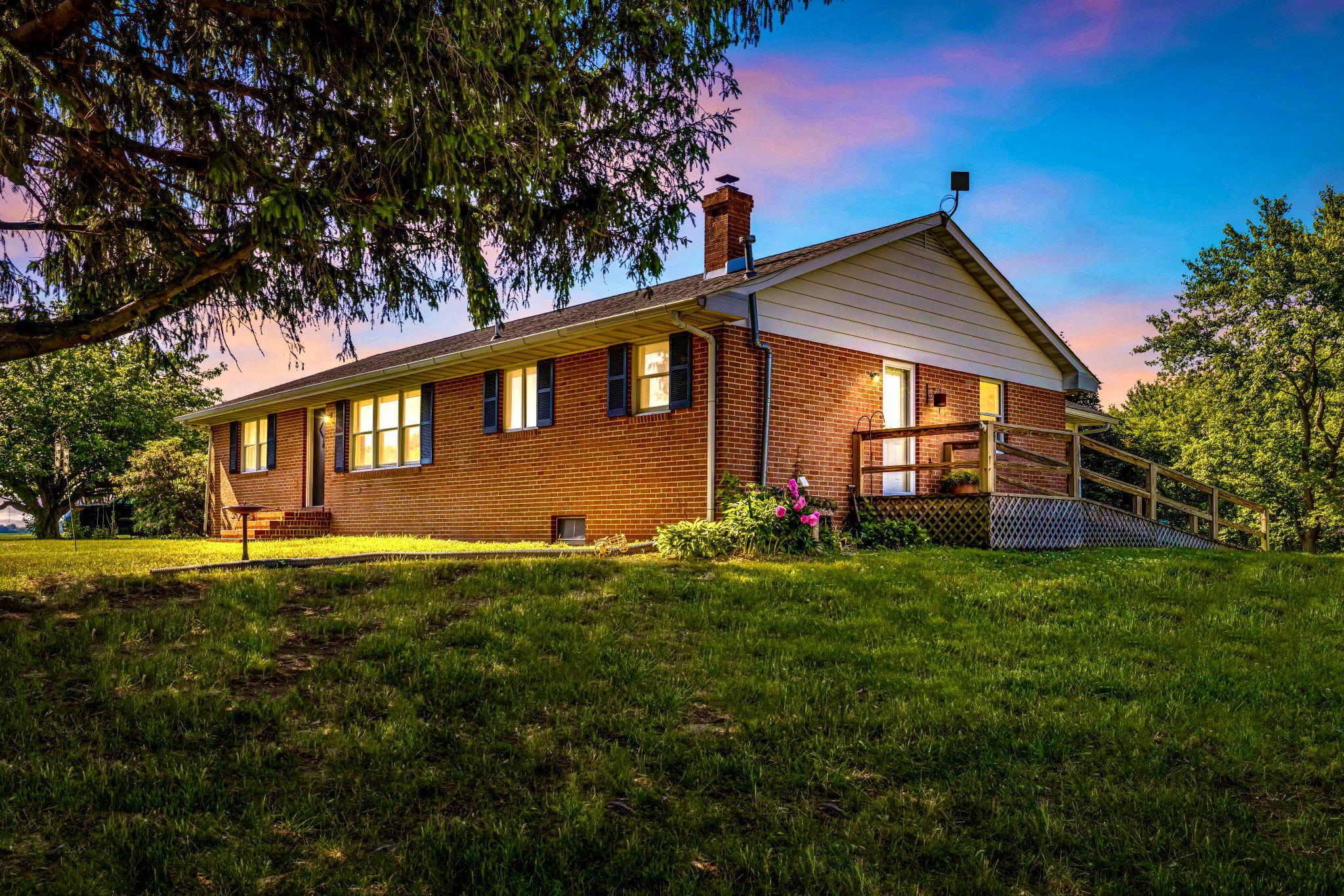 Amy Larrauri Real Estate @ Chesapeake Real Estate Associates, LLC in Chestertown, MD
