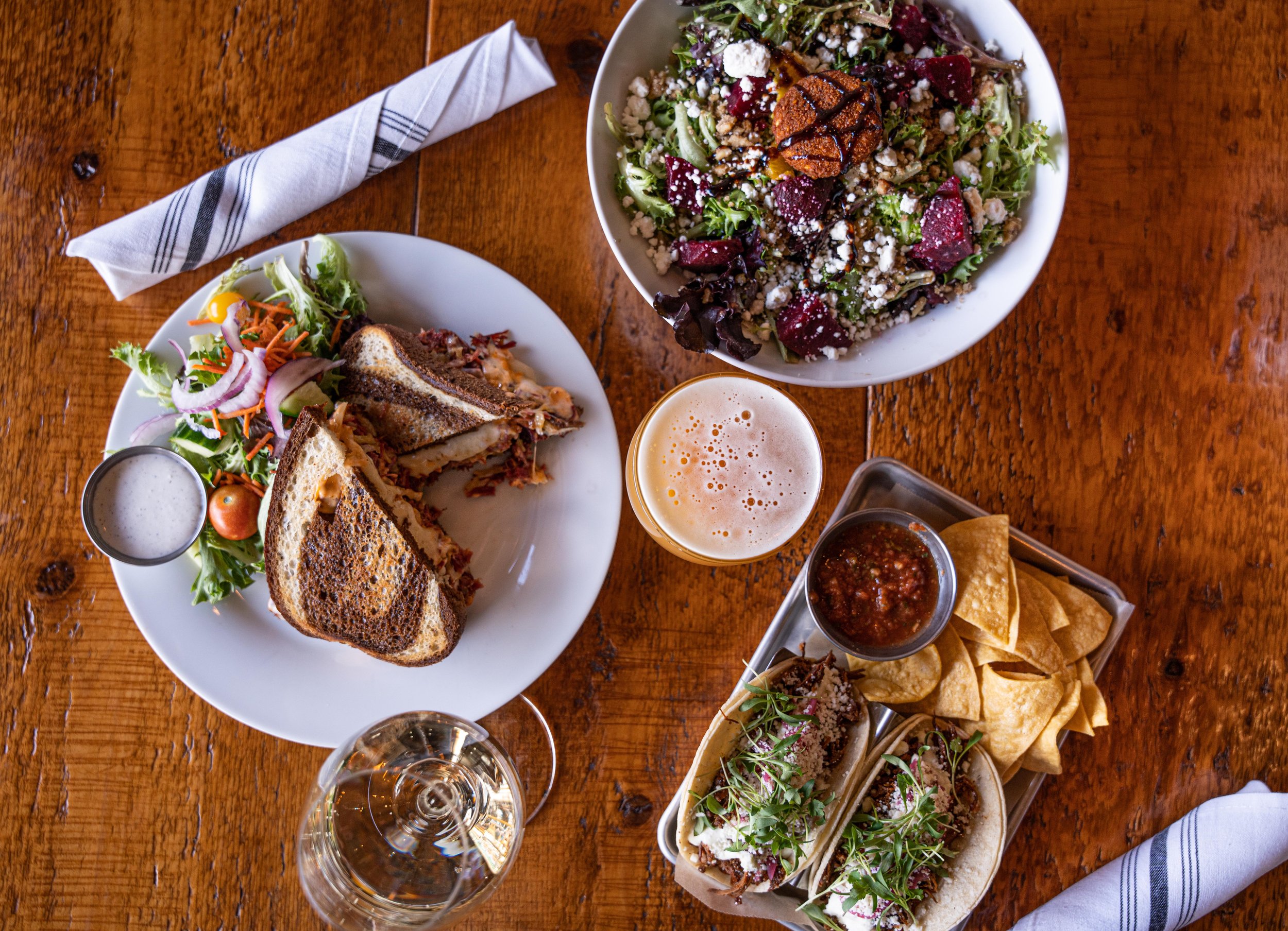 Pipeline Craft Taps & Kitchen in Mt Shasta, CA (3)