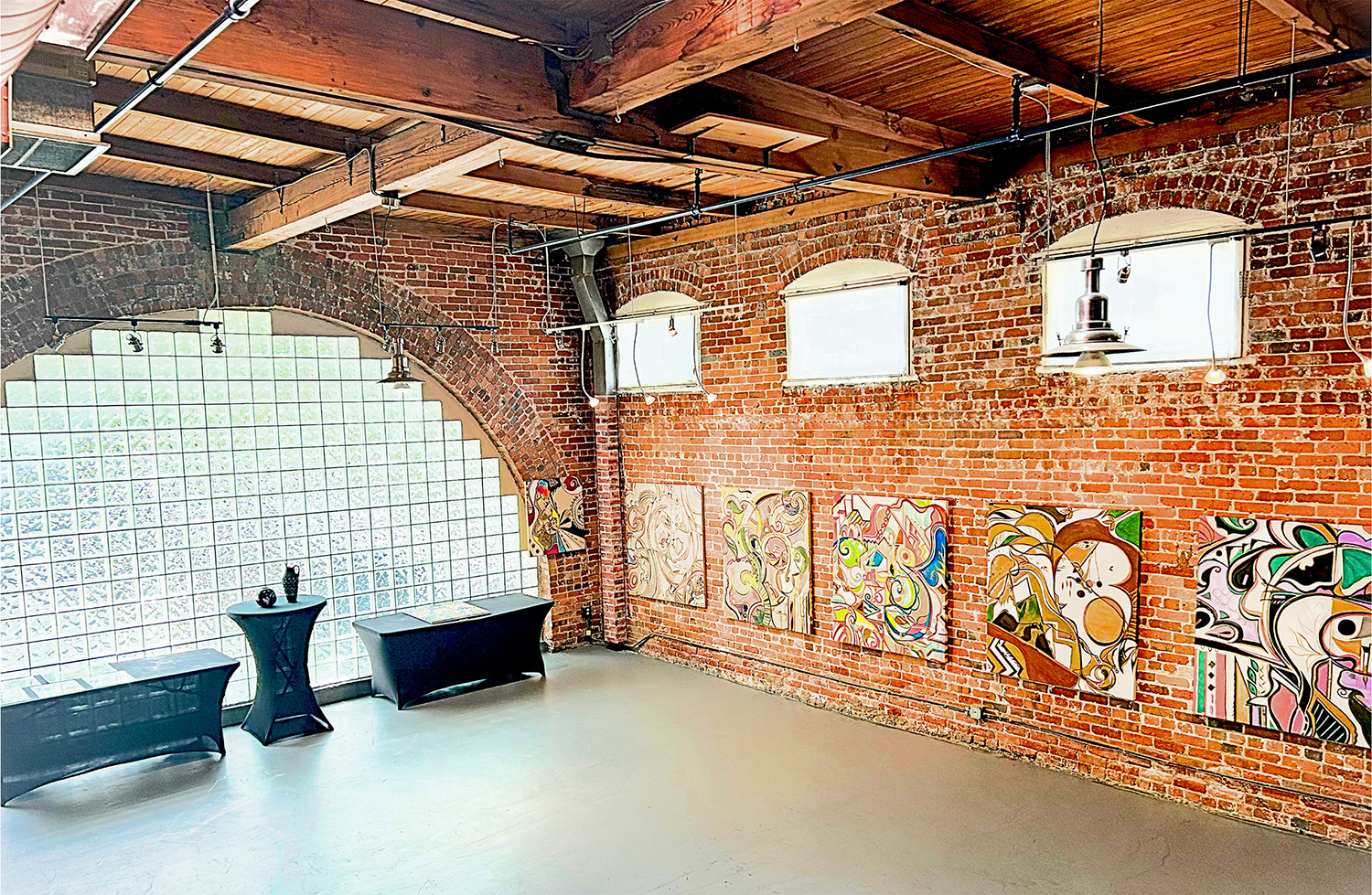 Bisong Art Gallery in Houston, TX