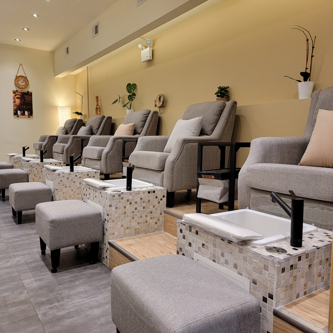 Bk lounge Nail & Spa in Manhasset, NY