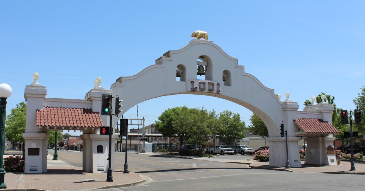 Saldana & Associates, Saldana Tax Service in Lodi, CA