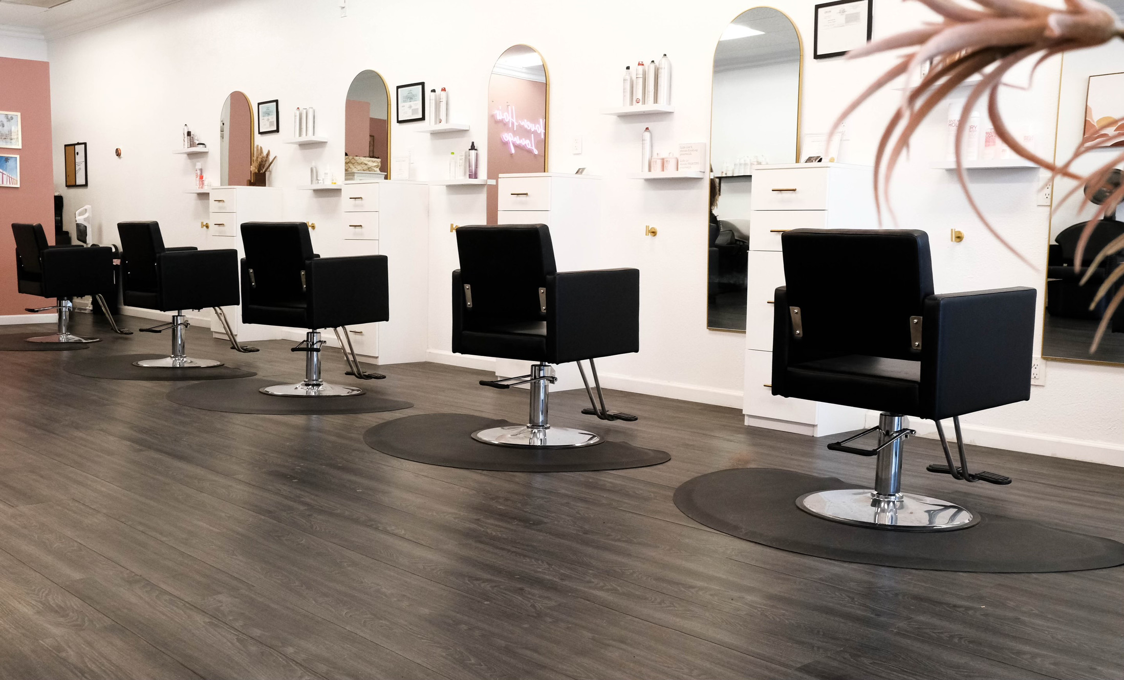 Haven Hair Lounge in Hemet, CA