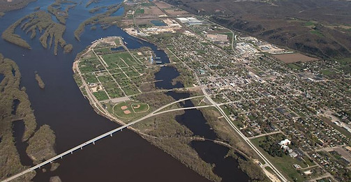 STARK'S SPORT SHOP in Prairie du Chien, WI (2)