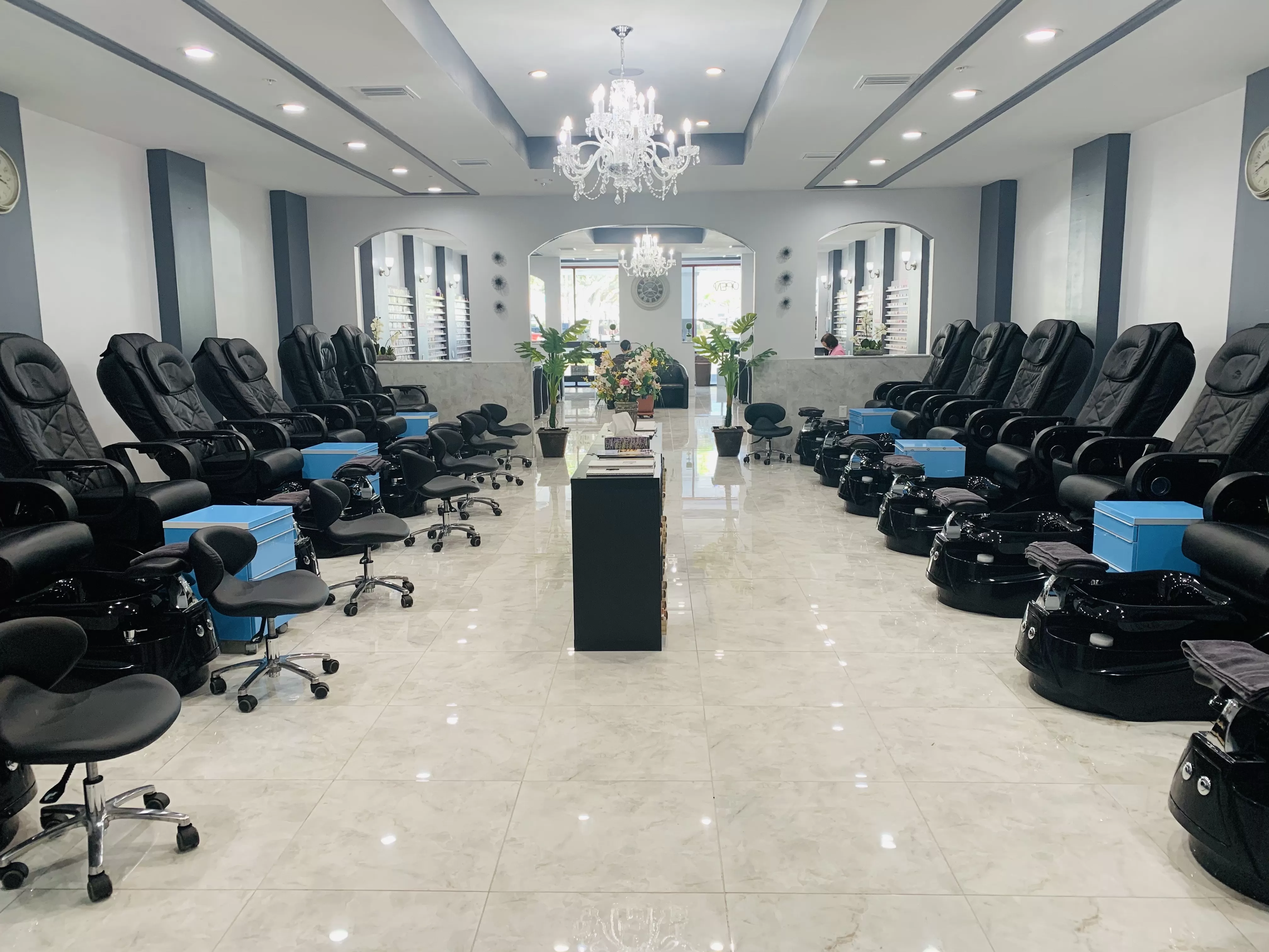 Noire Nail Bar Sarasota, FL in Sarasota, FL