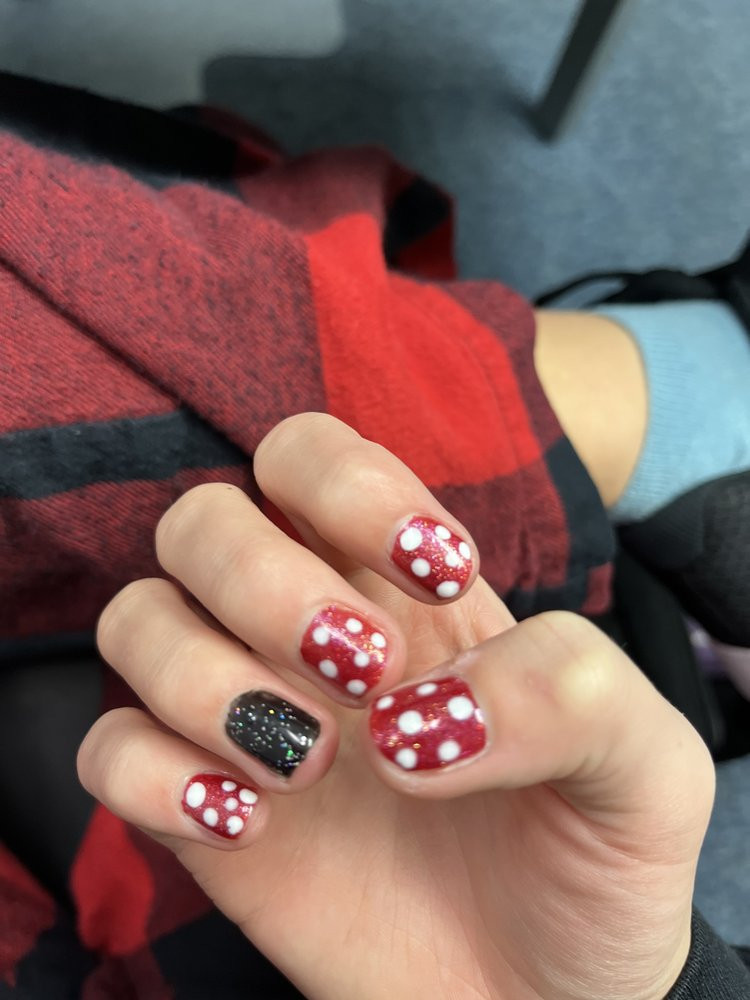 Avon Nails Spa in Avon, OH (4)