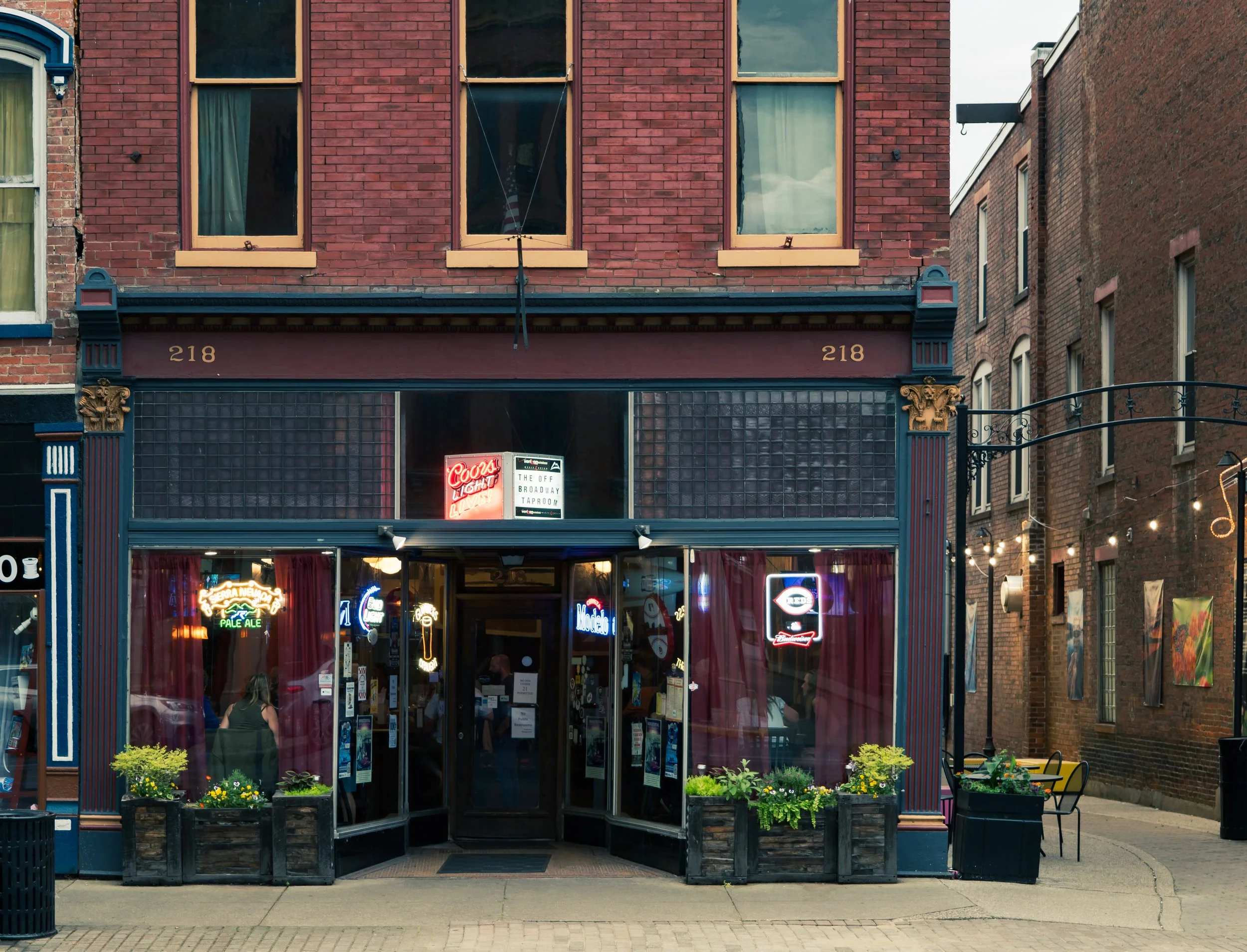 Off Broadway Taproom in Madison, IN (5)