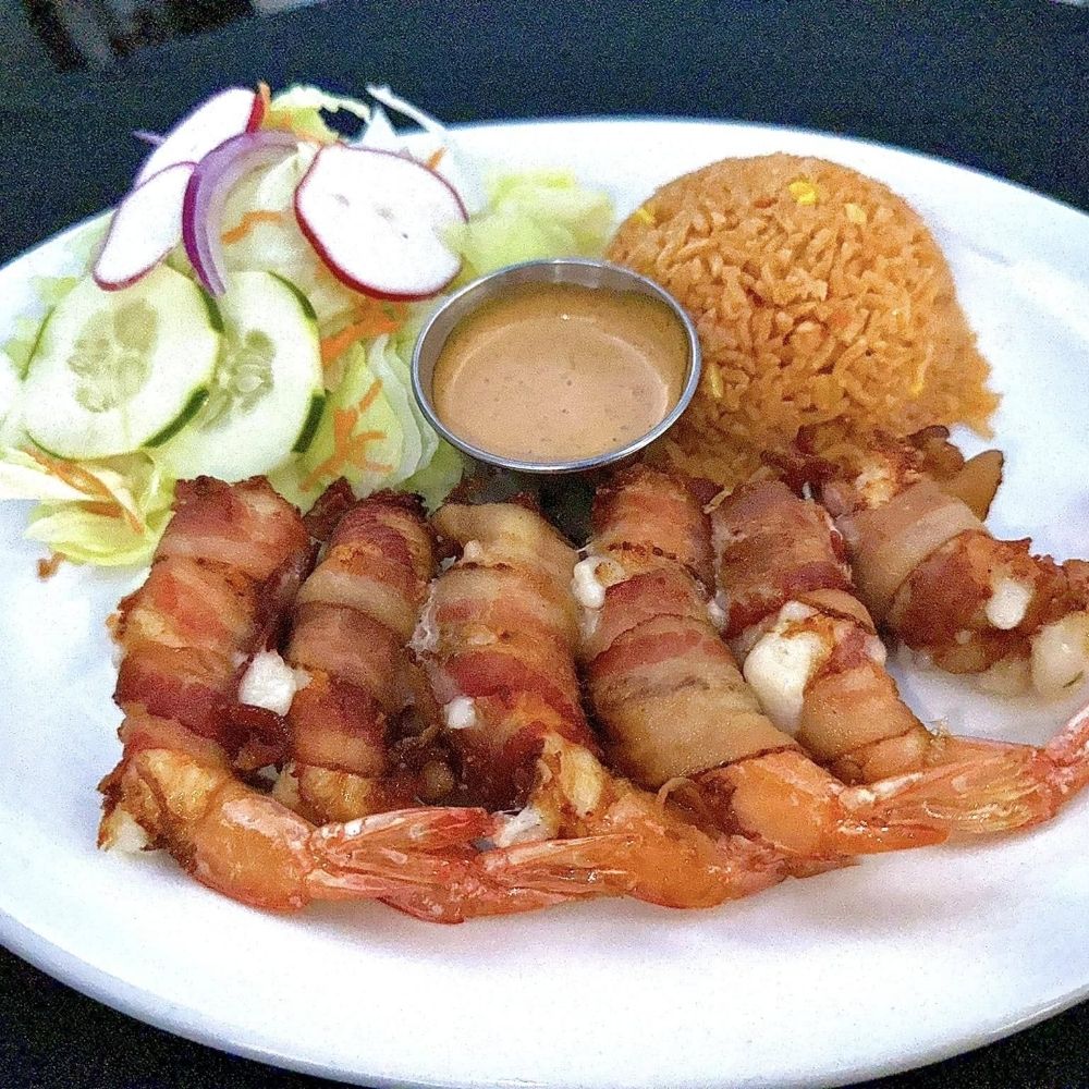 Mariscos Sinaloa “el Compa Moy “ truck in Passaic, NJ