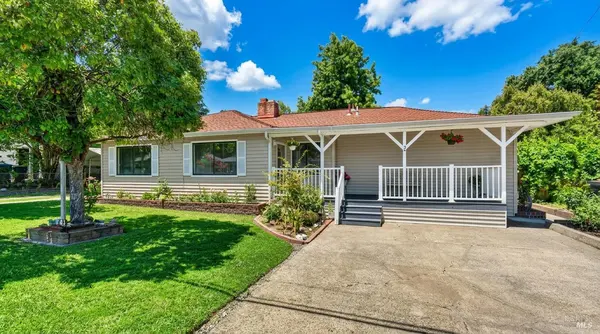 Mayra Benitez Realtor® Ukiah, CA in Ukiah, CA (6)