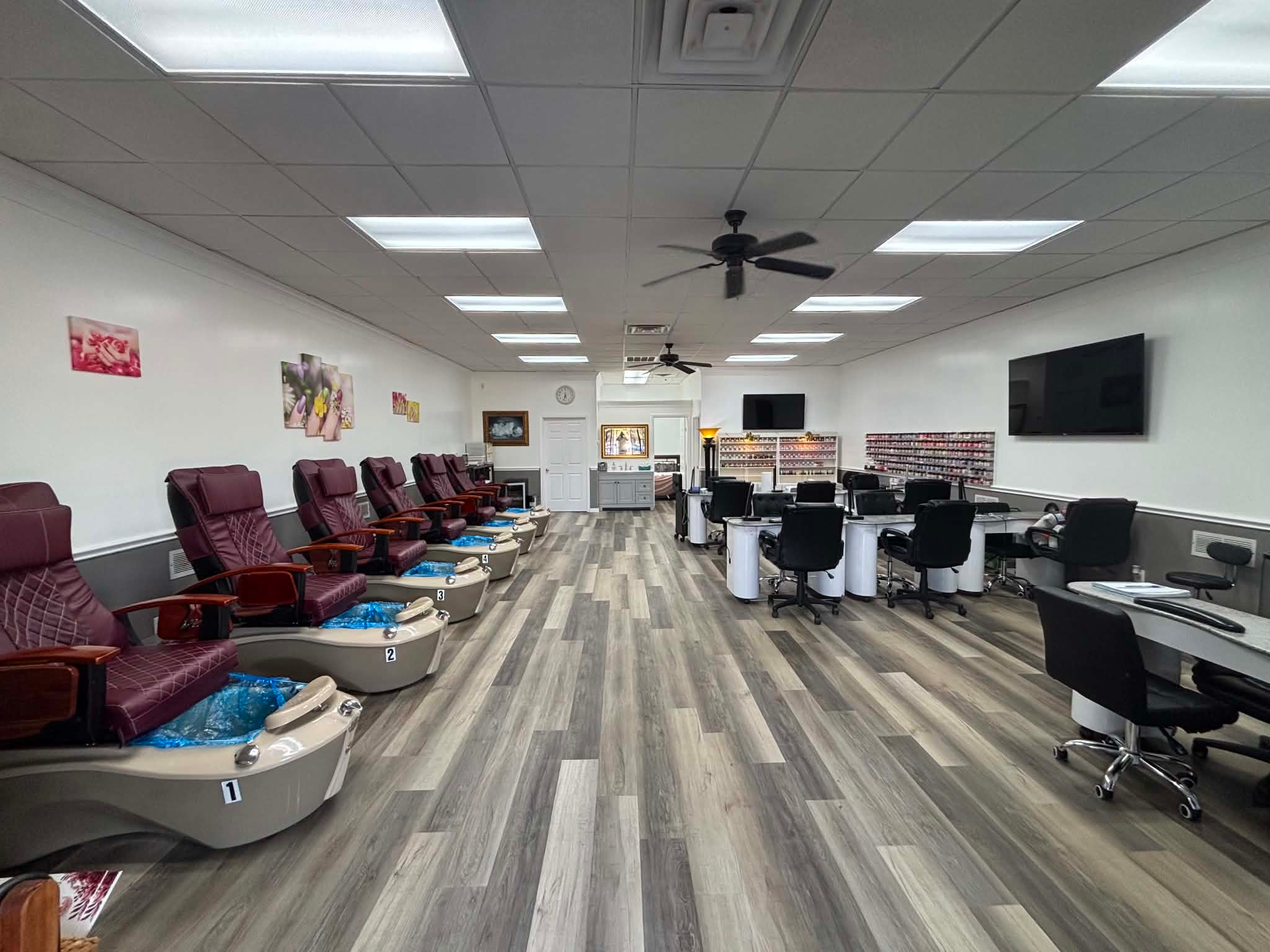 Carousel Nails & Spa in Grapevine, TX