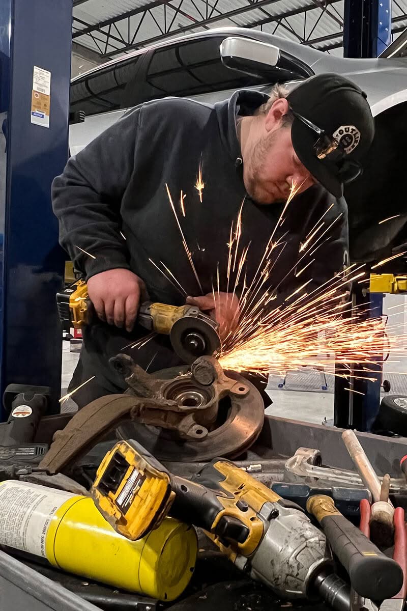 Outlier Auto Repair in Bolingbrook, IL