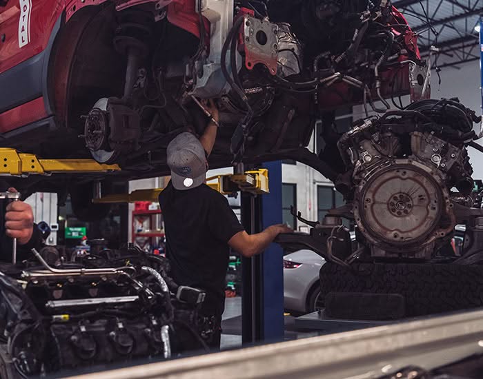 Outlier Auto Repair in Bolingbrook, IL (5)