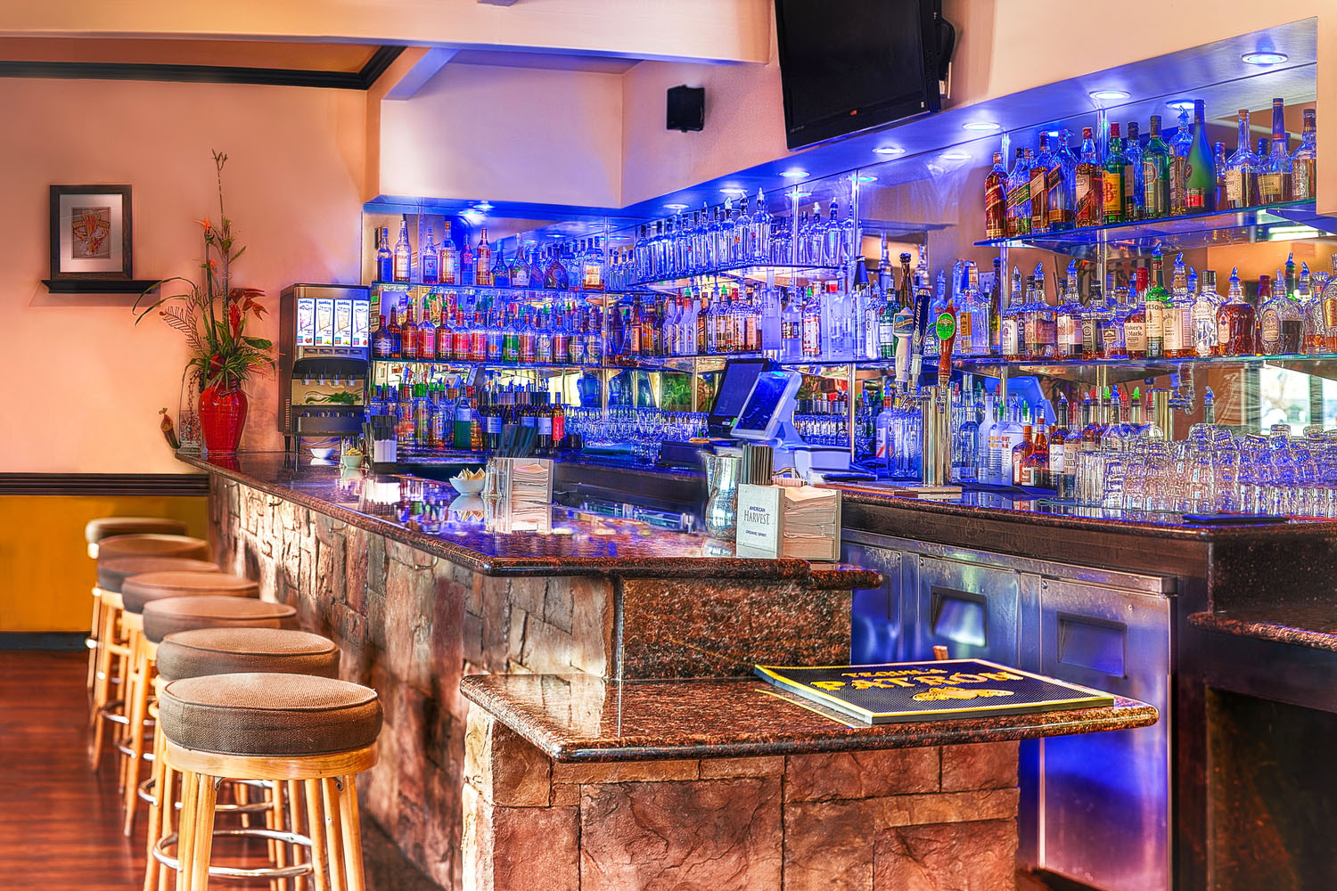 The Refuge | Restaurant & Lounge in Yuba City, CA (2)