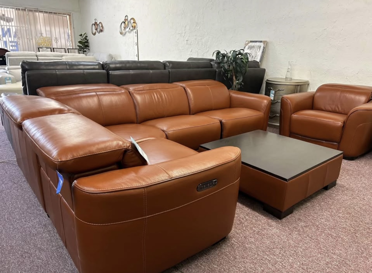 Corona Deals Furniture and Mattress Liquidation in Lake Elsinore, CA