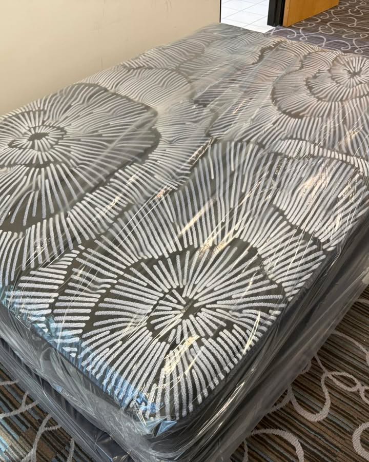 Corona Deals Furniture and Mattress Liquidation in Lake Elsinore, CA (4)