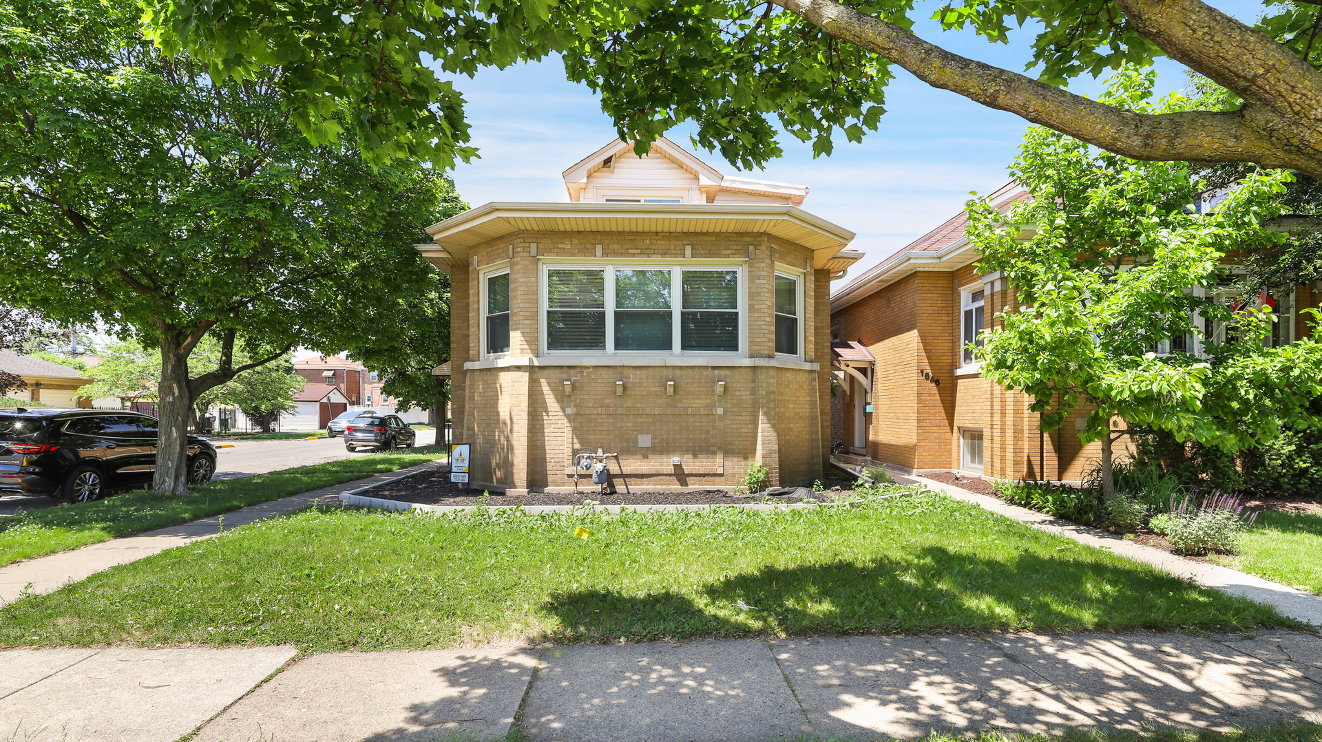 Angela Walker Homes Real Estate Group in Westchester, IL