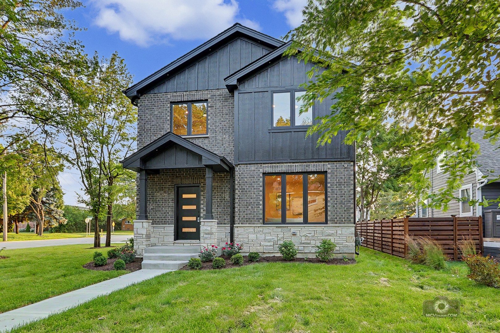 Angela Walker Homes Real Estate Group in Westchester, IL (5)