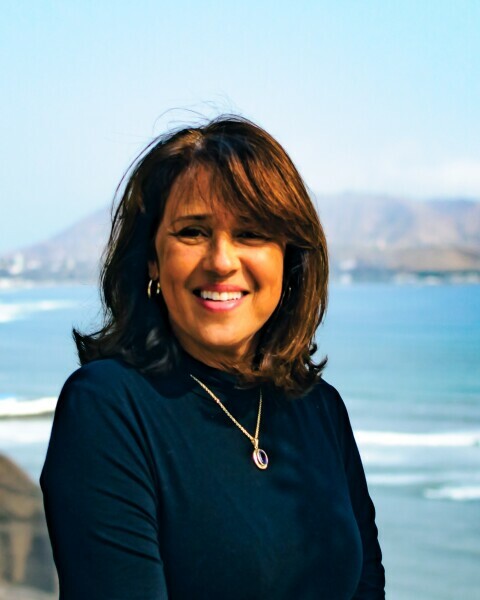 Cynthia Mariz, Realtor with RLAH Real Estate in Chevy Chase, MD