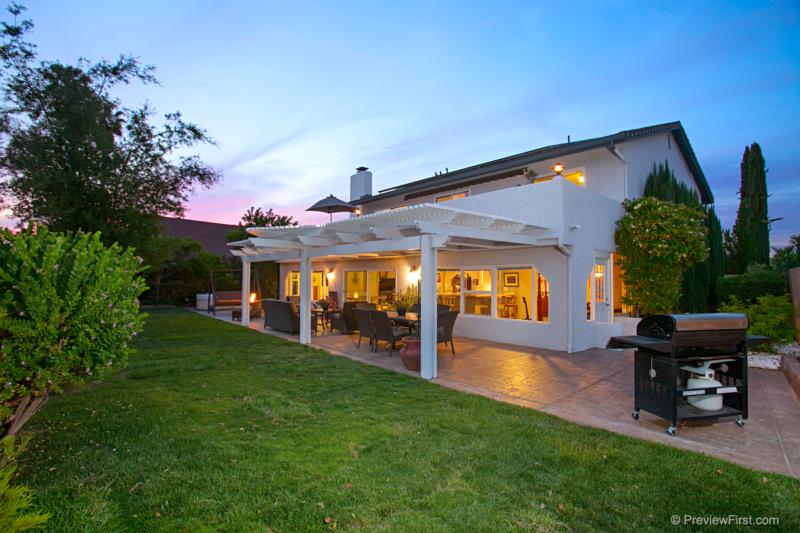 Villalobos & Solo Real Estate & Lending Group in Poway, CA