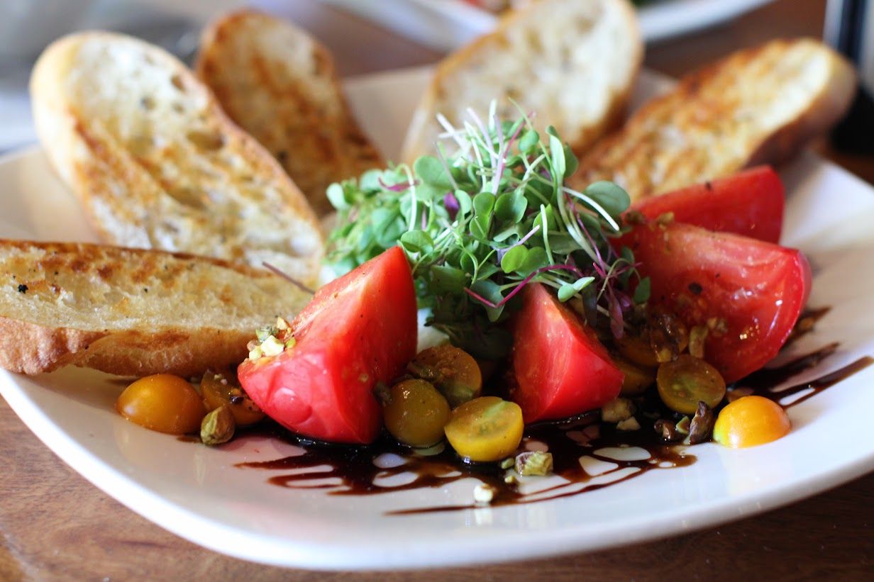 Kitchen428 Restaurant & Mojo’s Lounge in Woodland, CA (4)