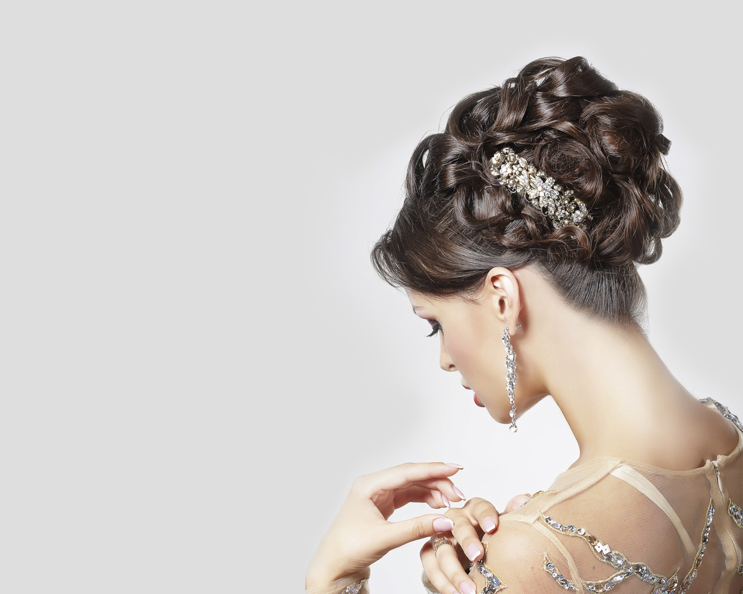 Hair Above in Glen Cove, NY