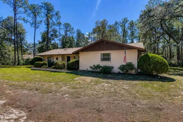 Christine Smith - REALTOR, Warm Home Experience - eXp Realty in Saint Cloud, FL (2)