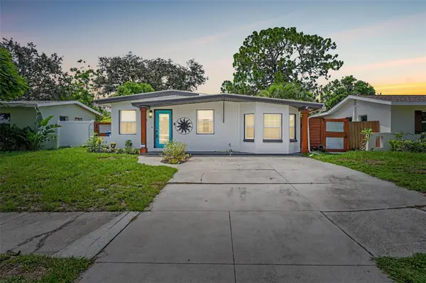 Christine Smith - REALTOR, Warm Home Experience - eXp Realty in Saint Cloud, FL (4)