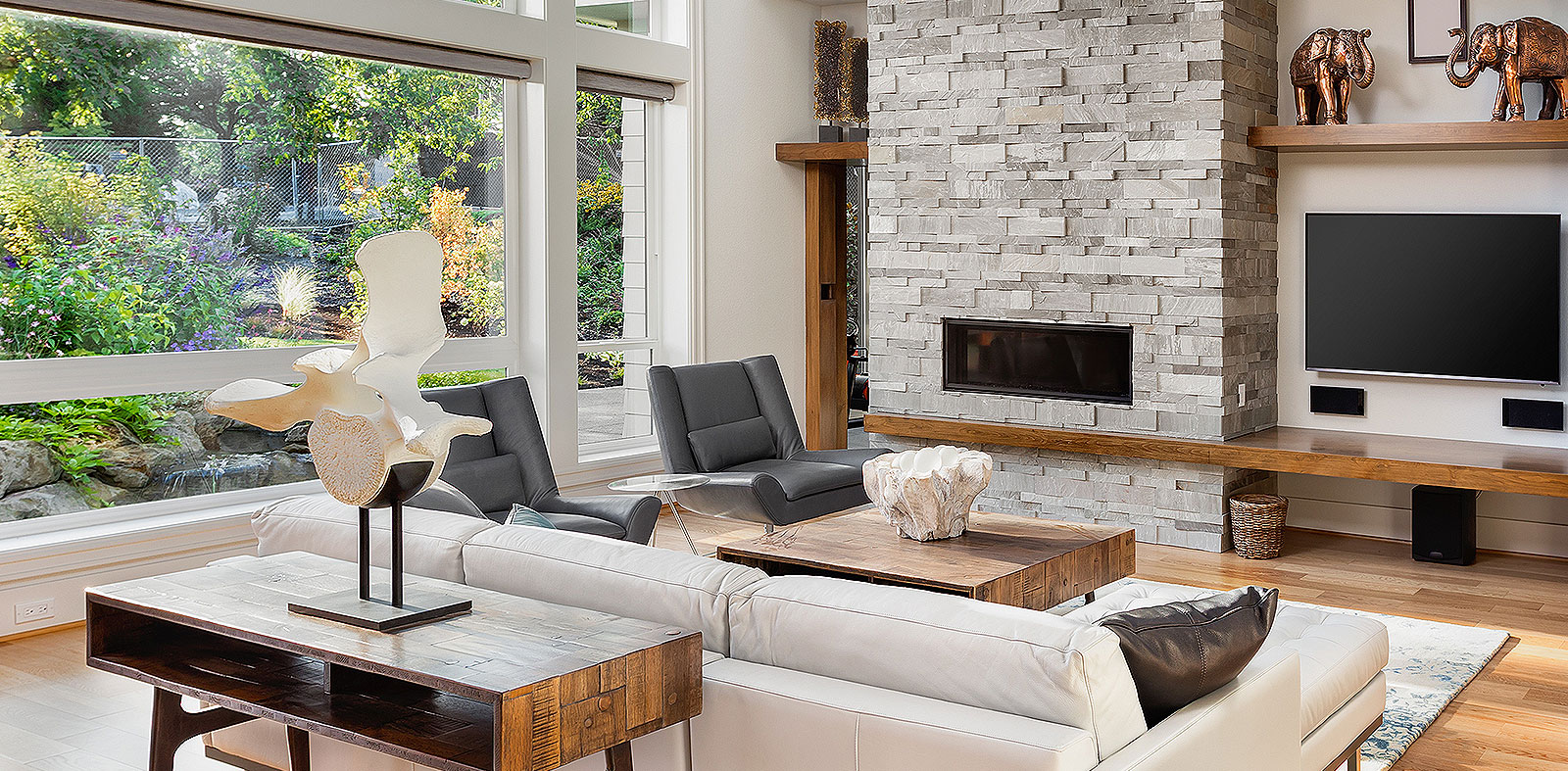 Laura's Real Estate Group in Lake Mills, WI (4)