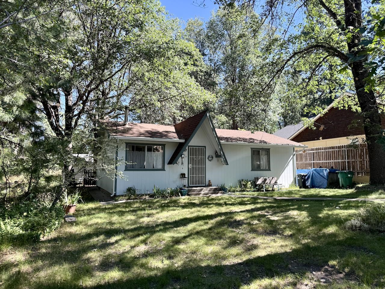 Krista Cartwright, Realtor in Mt Shasta, CA (4)