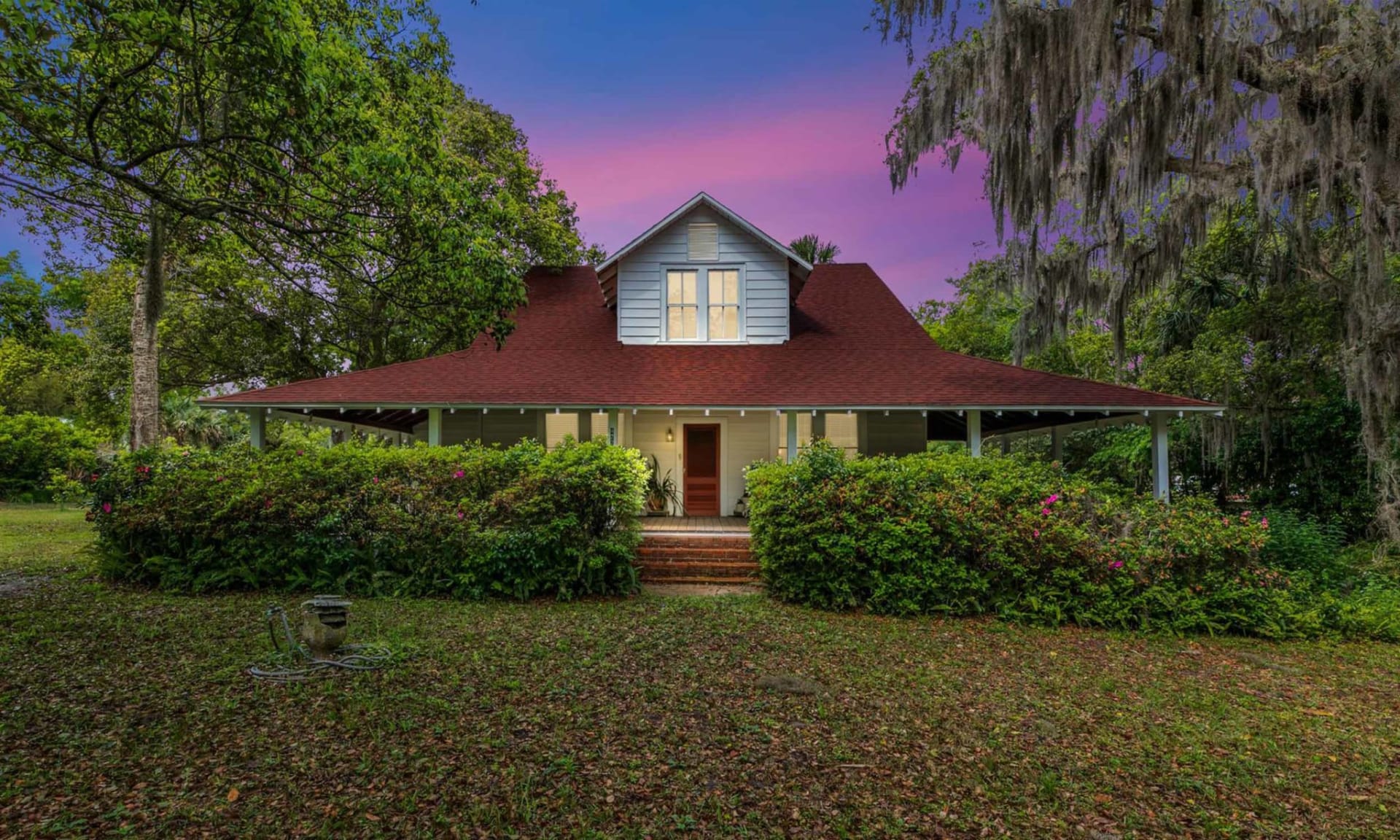 Lively Real Estate in DeBary, FL