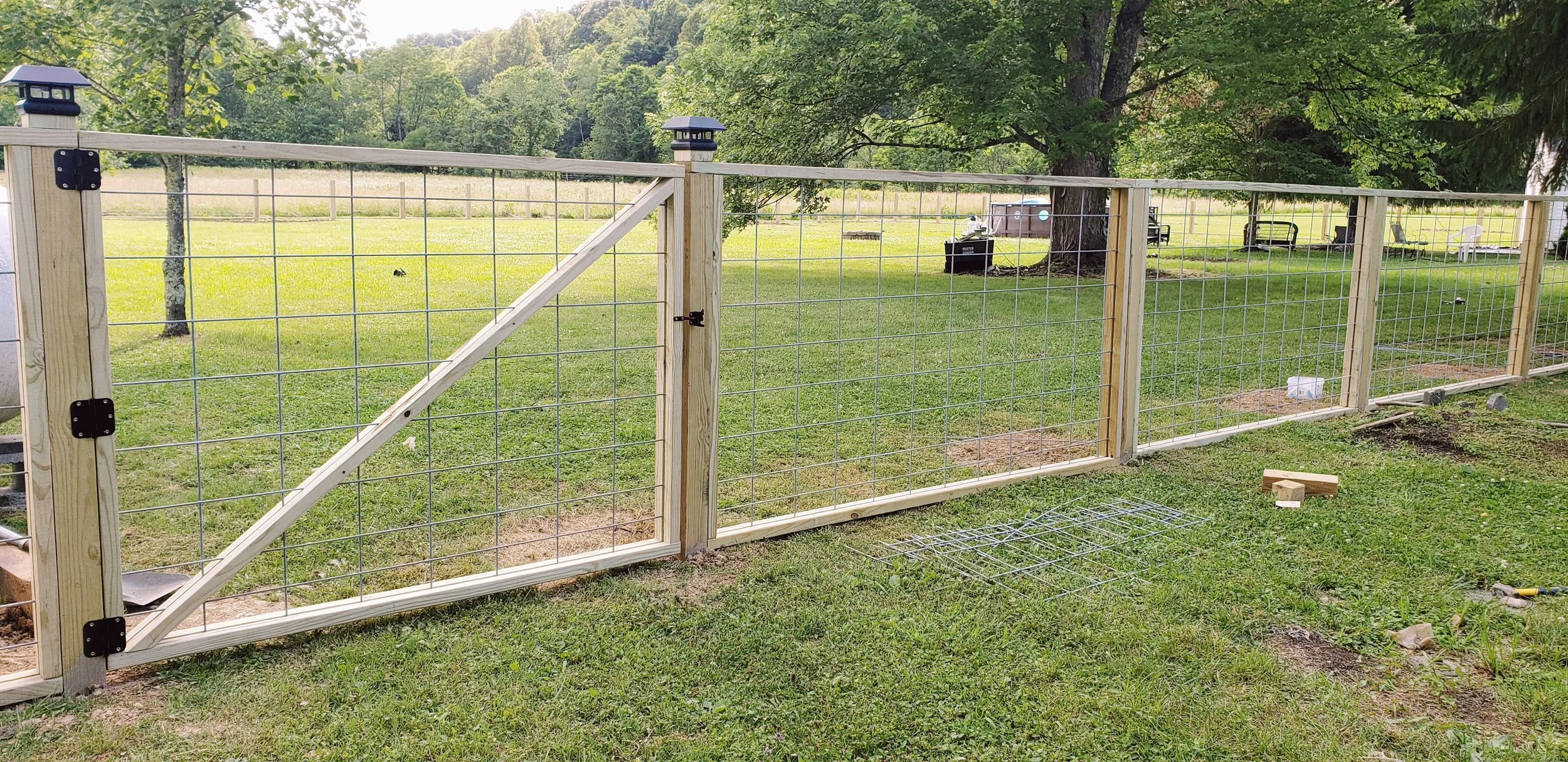 A & B Fence in Mannington, WV