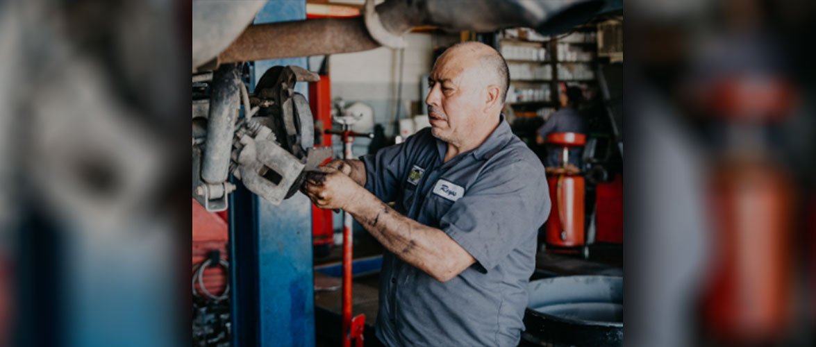 Sornoso's Auto - Oil Change, Brakes, Transmissions in Covina, CA (4)
