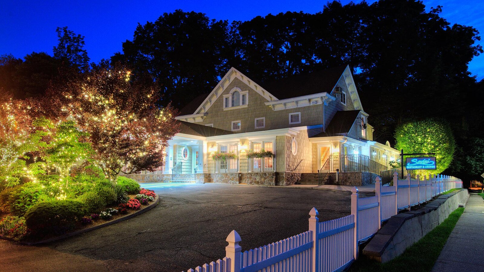 Savini Restaurant in Allendale, NJ