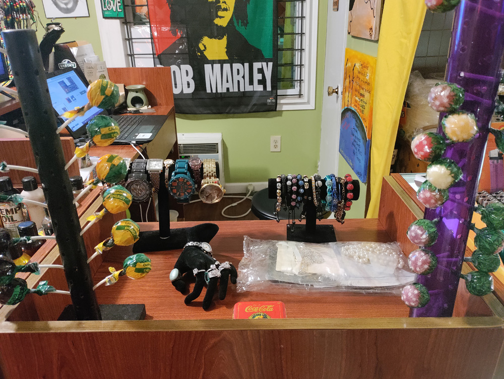 Bhamsterdam Smoke Shop in Birmingham, AL (2)