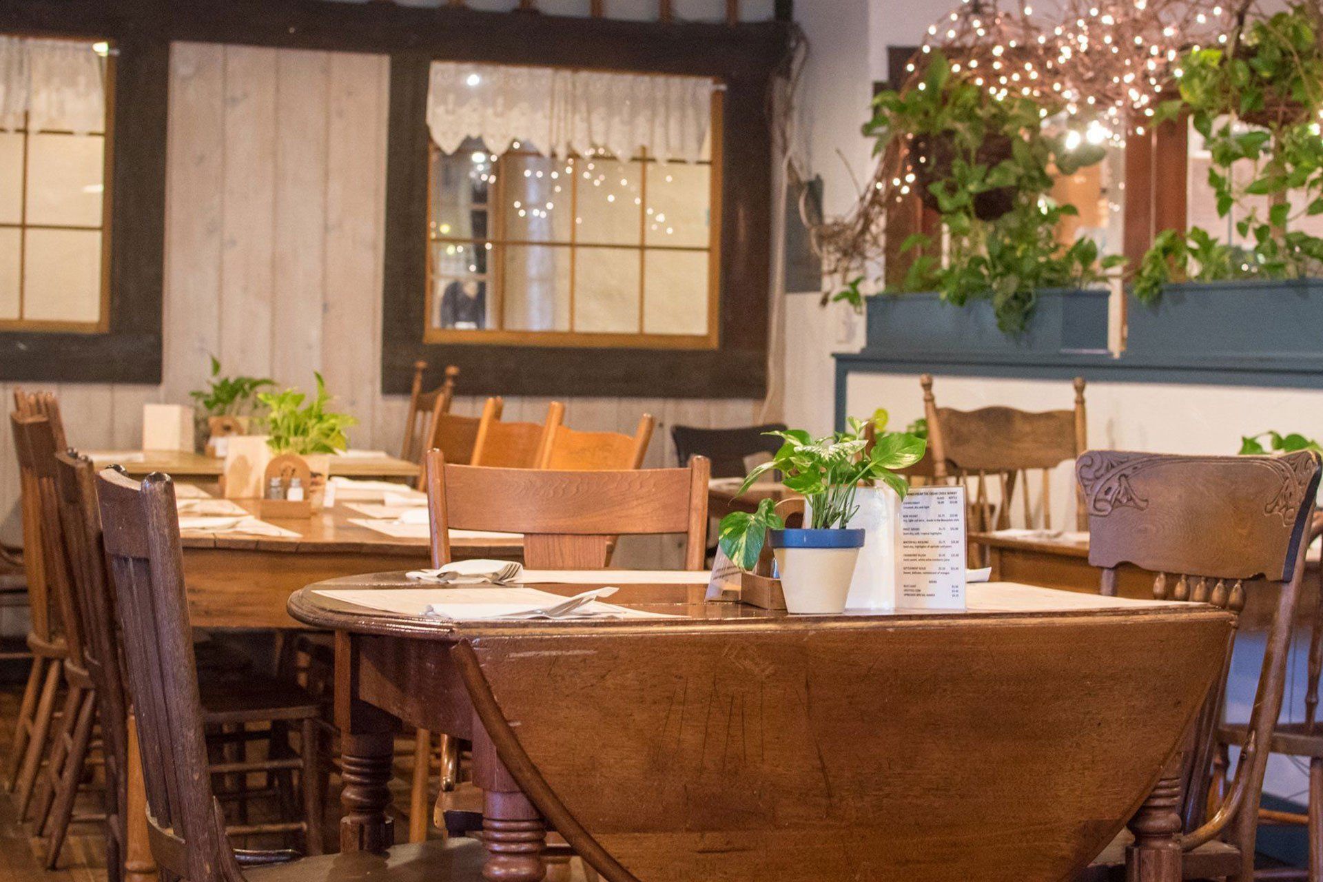 Cream & Crepe Cafe in Cedarburg, WI (2)