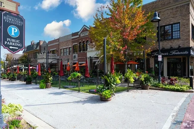 Stephani Nydam, Licensed Real Estate Broker at Realty Executives Premier in Crown Point, IN (6)