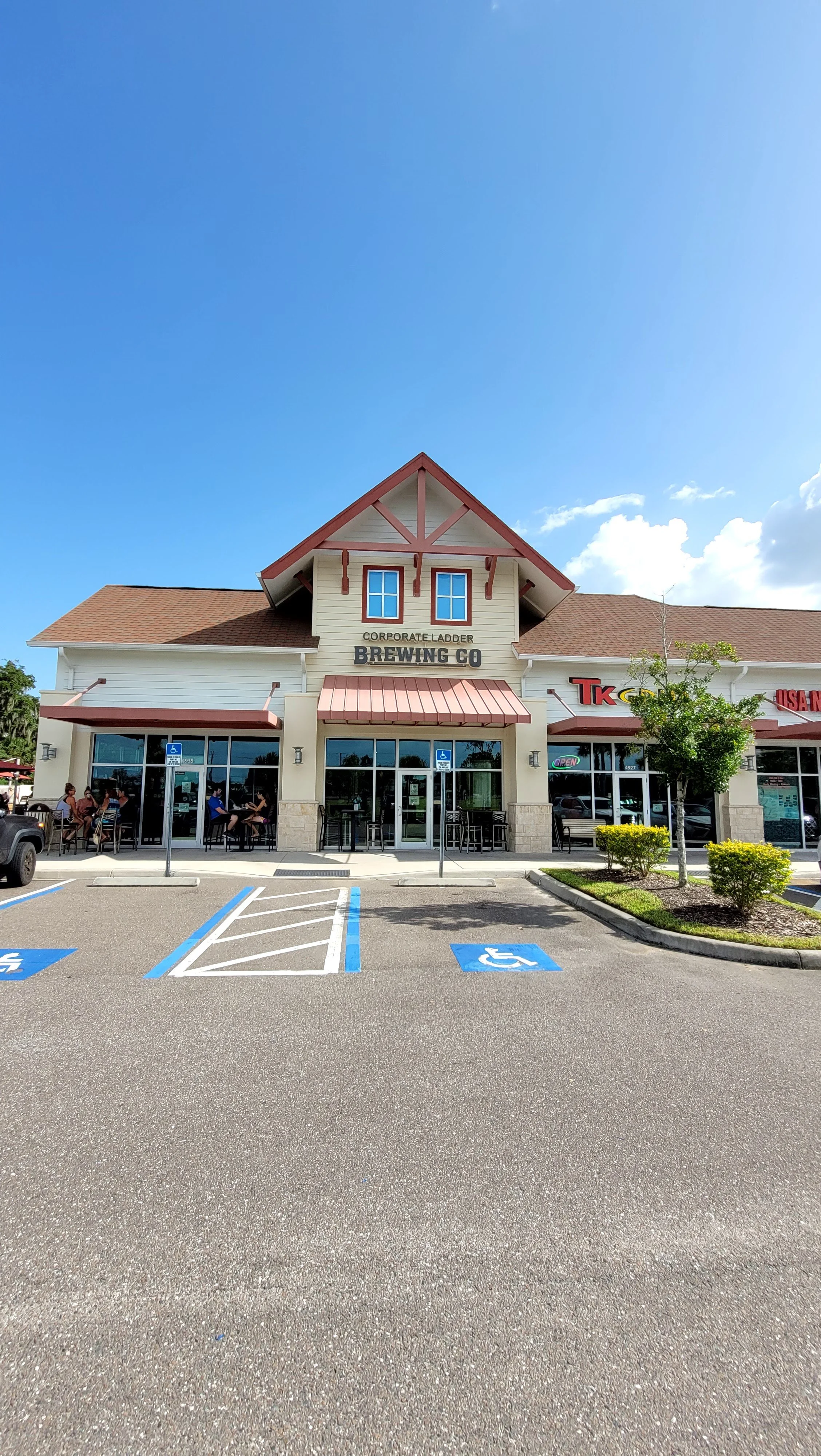 Corporate Ladder Brewing Company in Palmetto, FL (4)