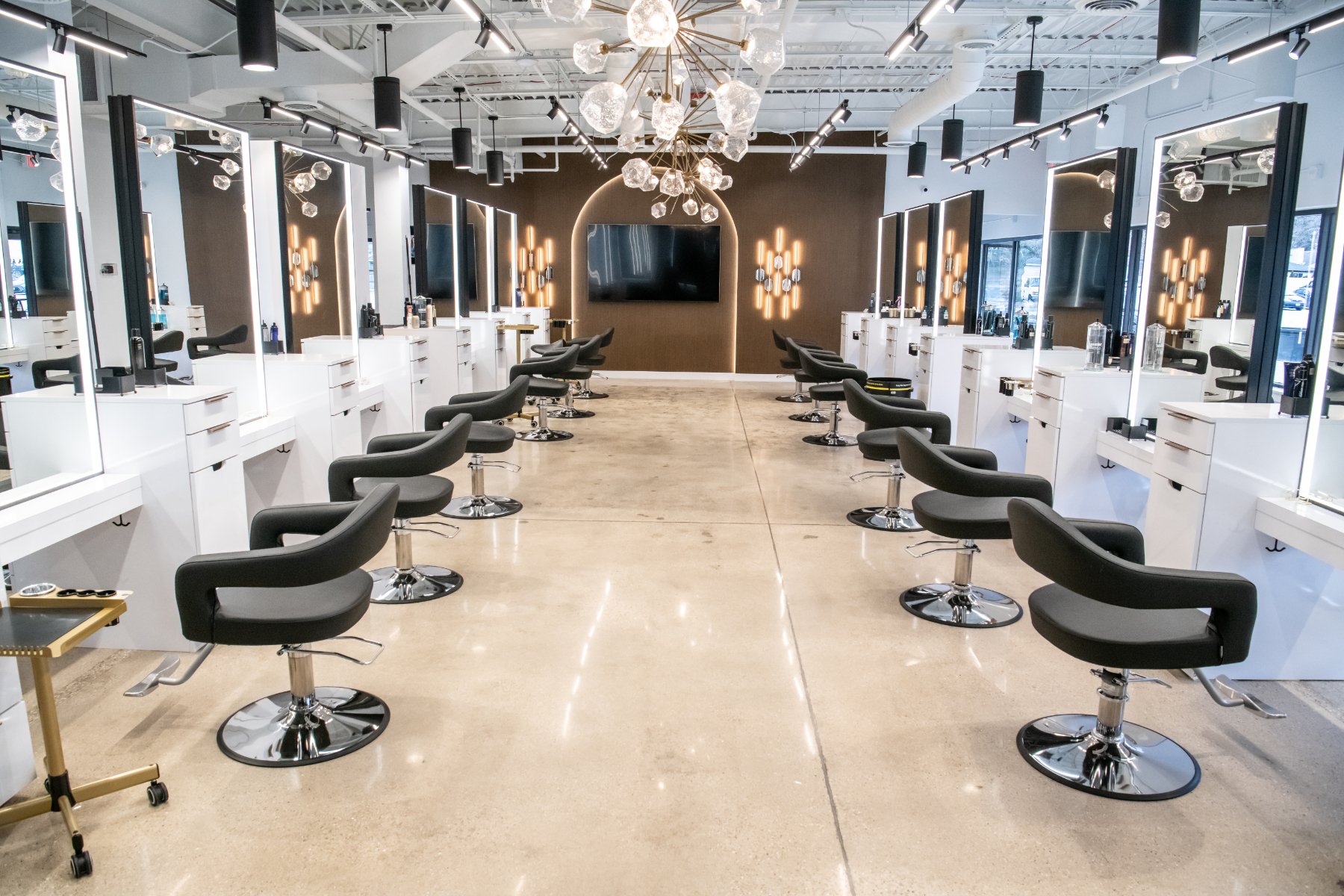 I Design Salon & Blowdry Bar in Hinsdale, IL (5)
