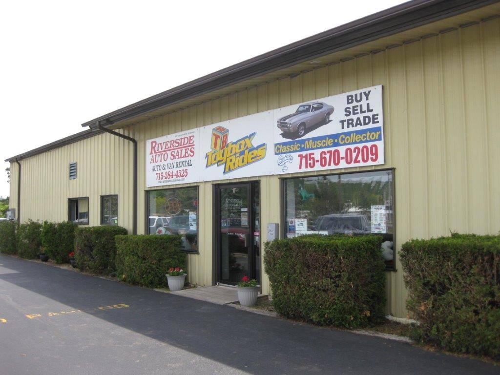 Riverside Auto Sales in Black River Falls, WI (4)