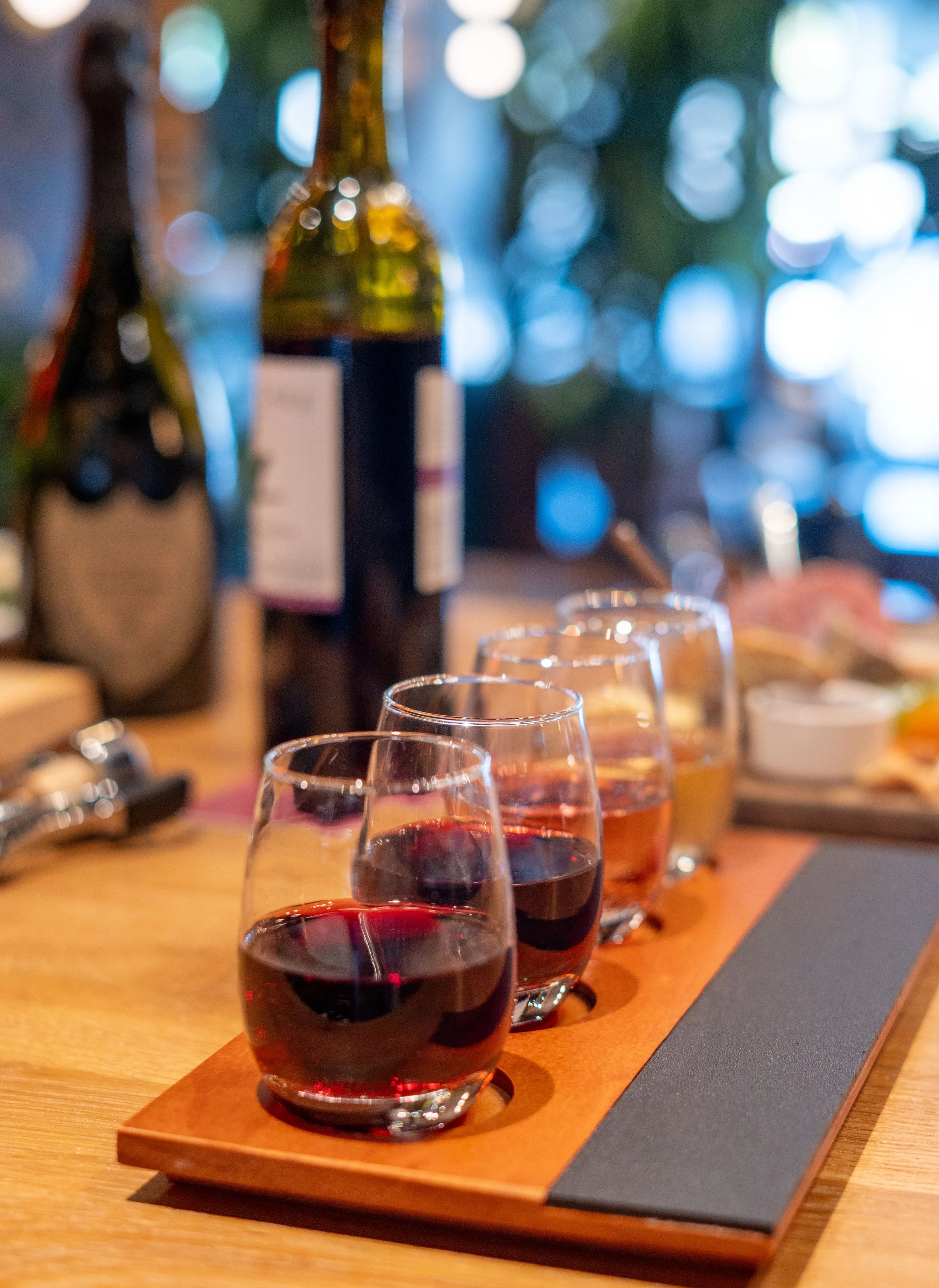 Mog Asu Wine Bar & Bottle Shop in Belvedere Tiburon, CA (4)