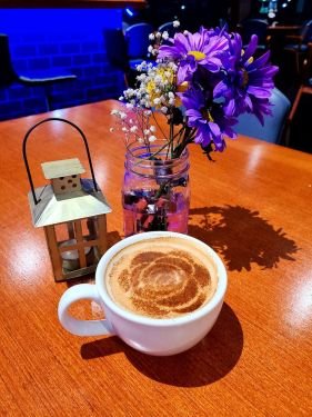 Palmyra Cafe & Lounge in Jacksonville, FL