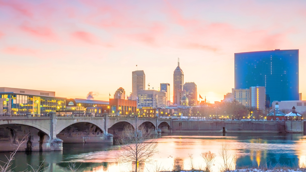 Liz Marks - Strauss Realty Group in Fishers, IN