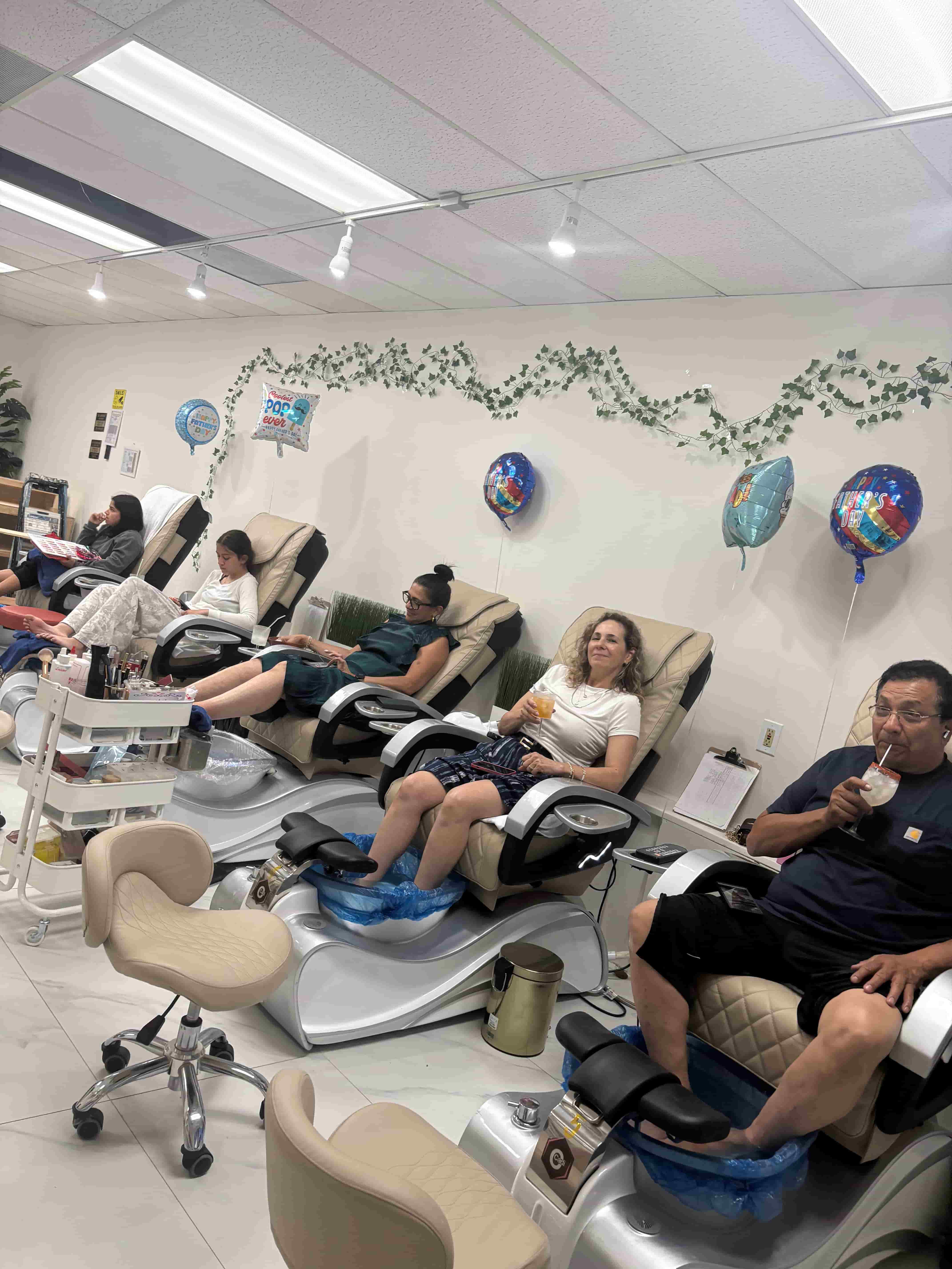 𝐄𝐯𝐚 𝐍𝐚𝐢𝐥𝐬 & 𝐋𝐚𝐬𝐡𝐞𝐬 (𝟐𝟎% 𝐎𝐅𝐅 𝐲𝐨𝐮𝐫 𝐟𝐢𝐫𝐬𝐭 𝐯𝐢𝐬𝐢𝐭) in Tustin, CA (3)