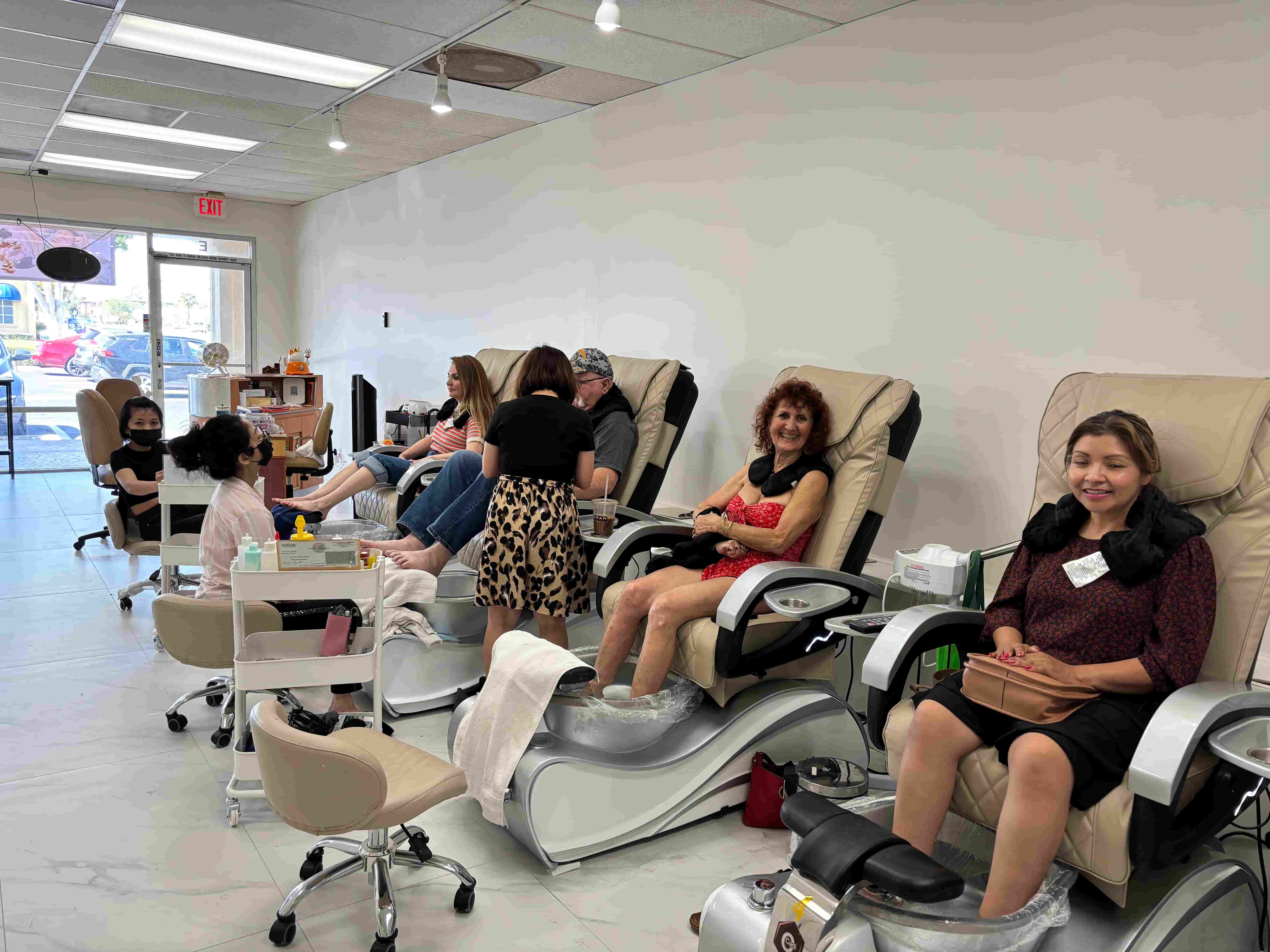 𝐄𝐯𝐚 𝐍𝐚𝐢𝐥𝐬 & 𝐋𝐚𝐬𝐡𝐞𝐬 (𝟐𝟎% 𝐎𝐅𝐅 𝐲𝐨𝐮𝐫 𝐟𝐢𝐫𝐬𝐭 𝐯𝐢𝐬𝐢𝐭) in Tustin, CA (6)